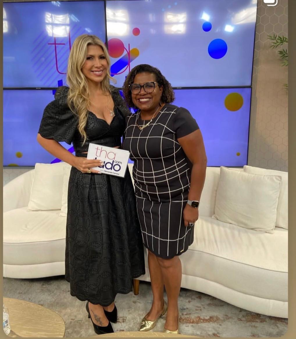 Ana Castro participando de um programa de televisão